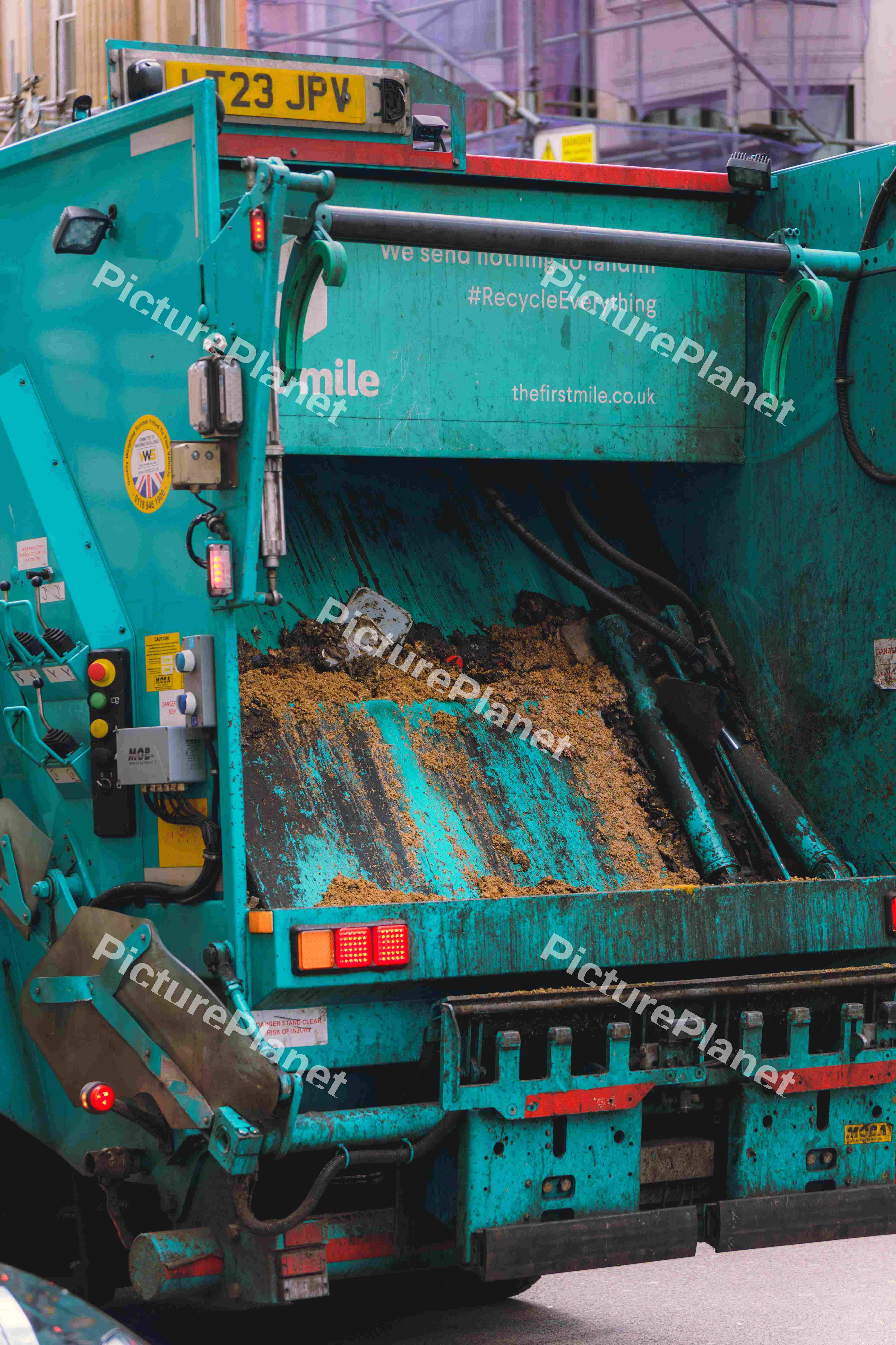 Garbage Truck